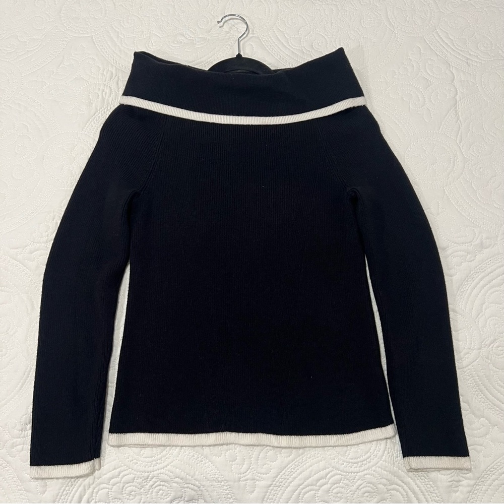 CYRUS Off the Shoulder Black with White Trim Sweater, SIZE Medium EUC